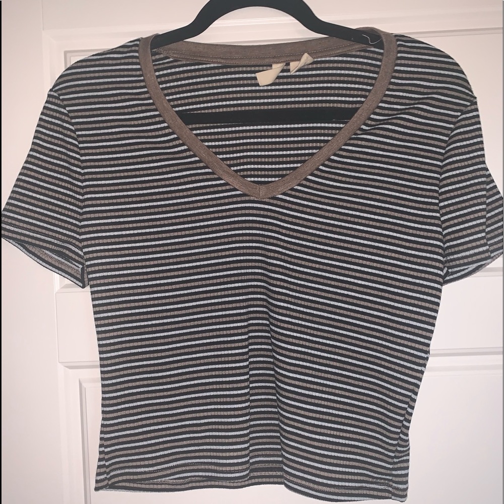 Tilly’s crop tee.